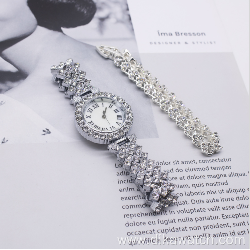 Fashion Set Women Watches Luxury Rhinestone Ladies Quartz Wrist Watch Bracelet Set